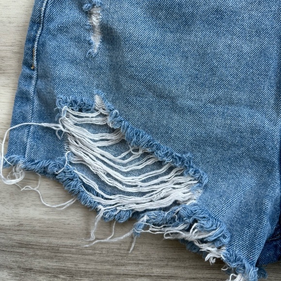 Forever 21 Blue Distressed Jean Shorts size 27 - Picture 7 of 8